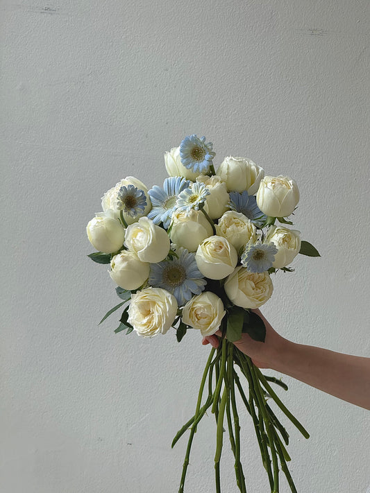 [K-Style] WHITE / BLUE BOUQUET