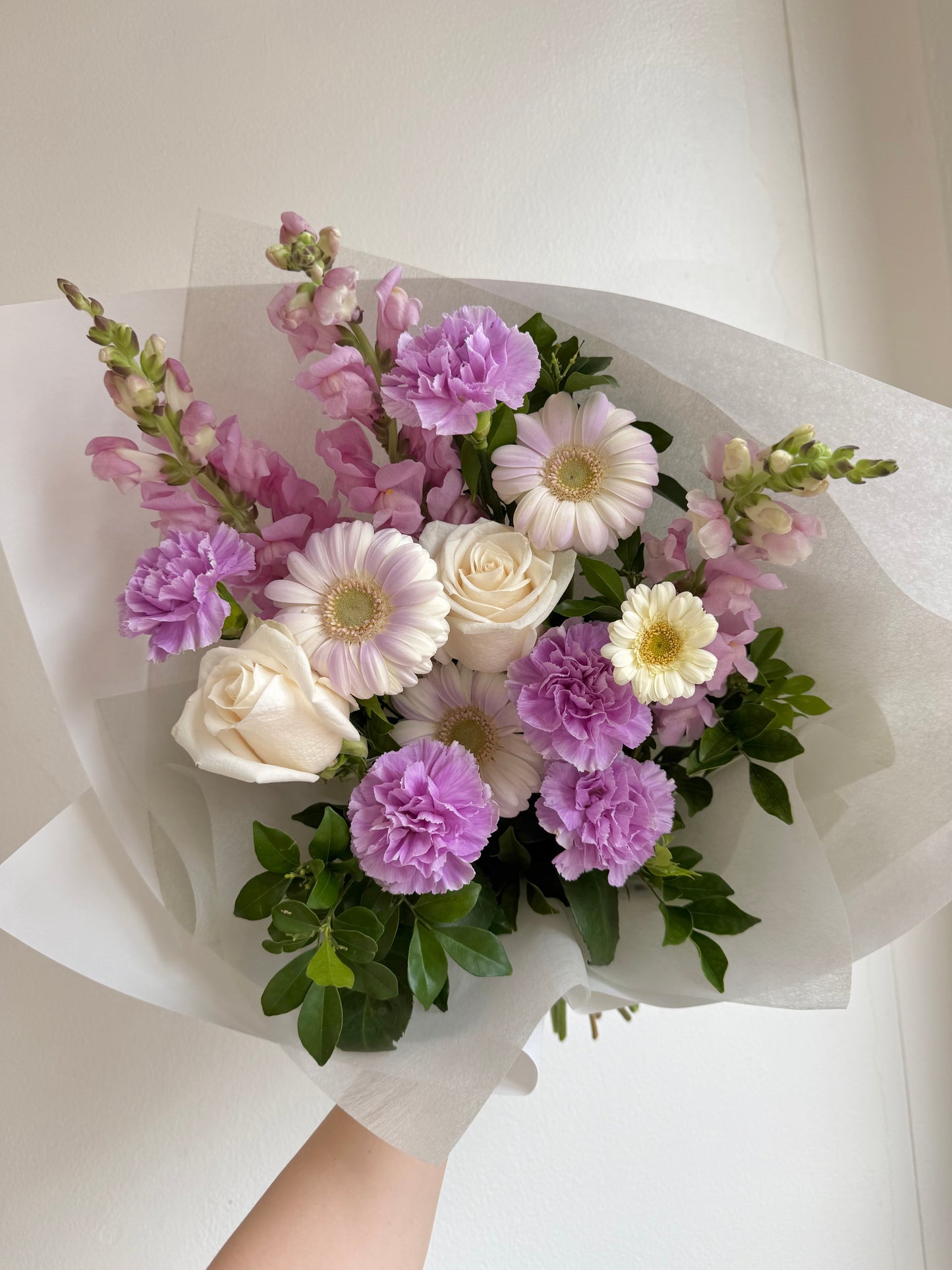 [K-Style] PURPLE/ WHITE BOUQUET