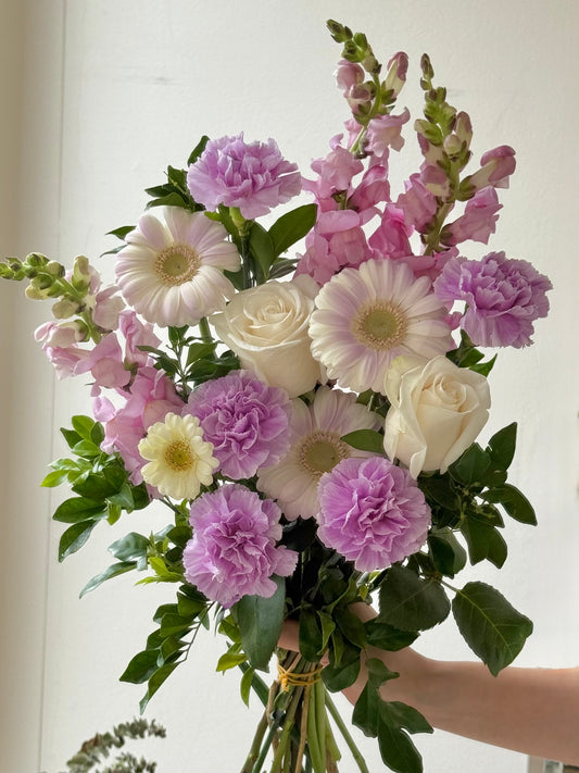 [K-Style] PURPLE/ WHITE BOUQUET